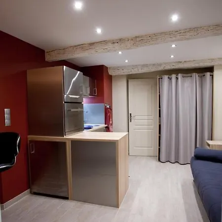 Very Ideal For 2 Near The Halles Apartment